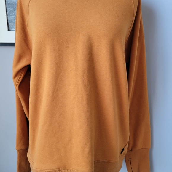 Athleta Triumph Crew Neck Sweatshirt Cattail Brown L - Picture 6 of 12